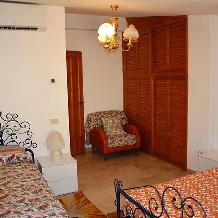 Domo De Aurora Guest house